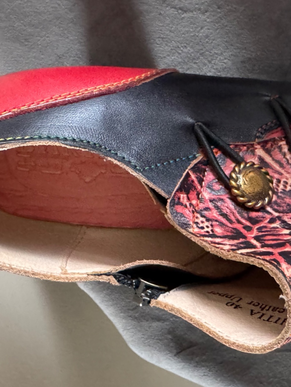L’Artiste Spring Step Red and Black Shoes - Picture 5 of 6